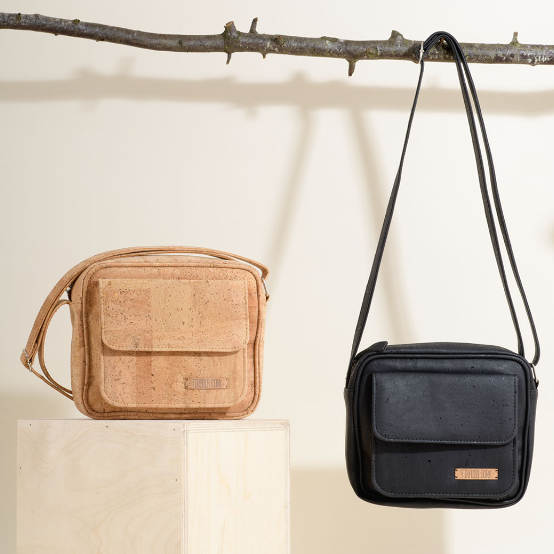 On The Go Crossbody made of Cork - Natural, Sustainable, Vegan, Biodegradable