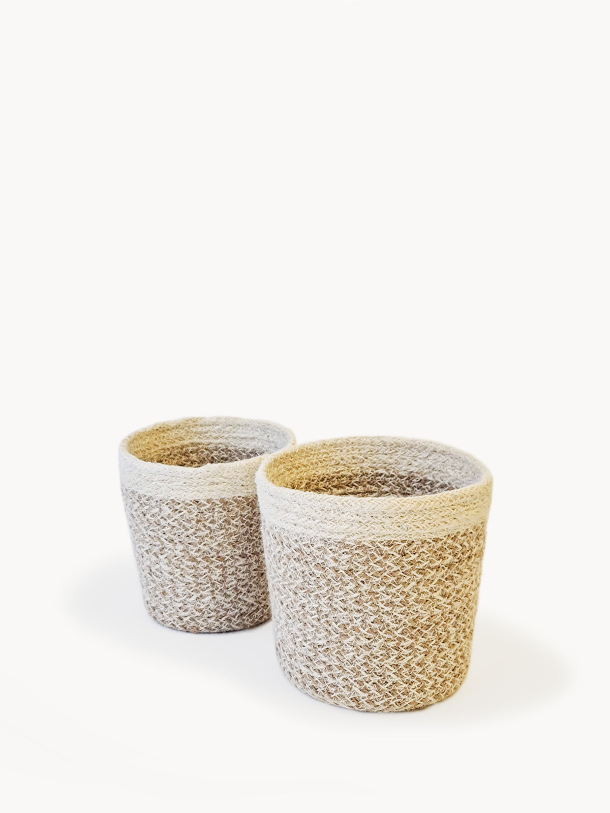 Agora Plant Basket - White - sturdy planter woven from soft jute yarn