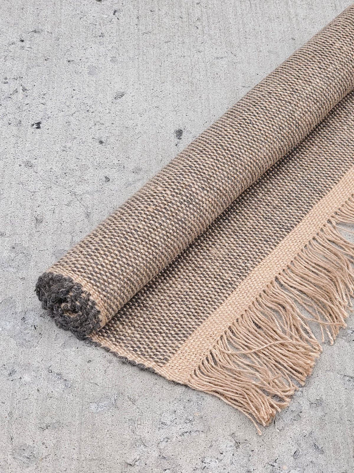 Goldilocks Indoor Rug - Braided natural jute