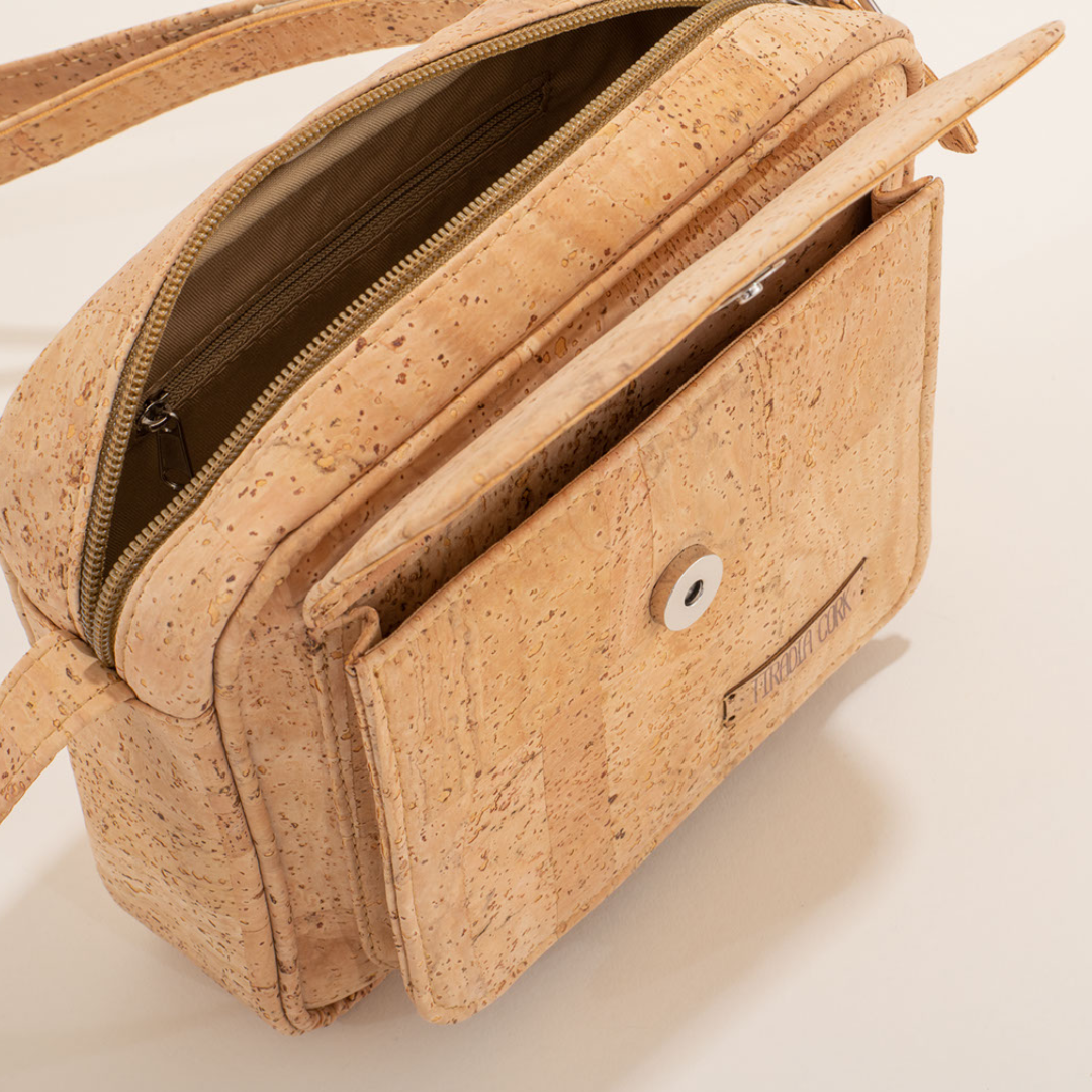 On The Go Crossbody made of Cork - Natural, Sustainable, Vegan, Biodegradable