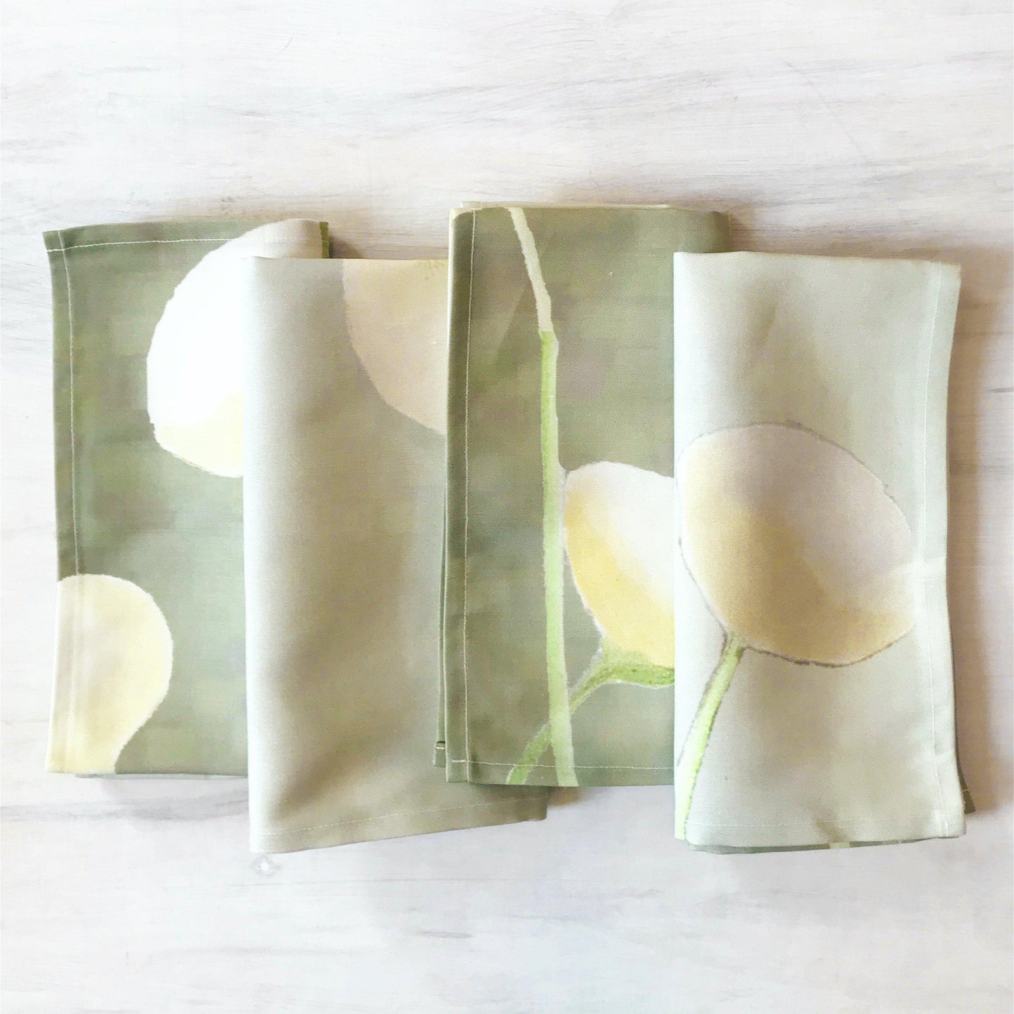 Cotton Table Napkin Set: Cream Flowers on Mist